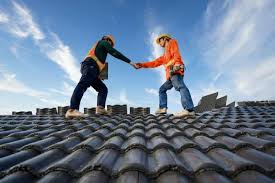 Best Roof Maintenance and Cleaning  in Greens Farms, CT